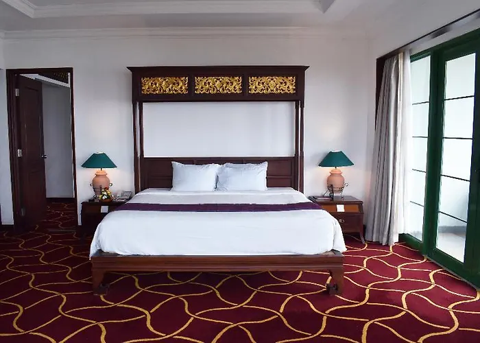 Inna Grand Bali 4* サヌール