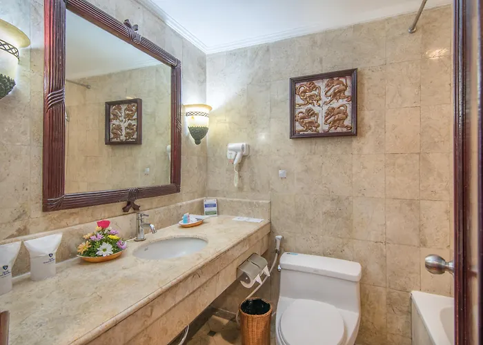 Hotel Inna Grand Bali 4*